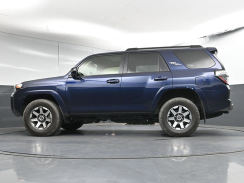 Certified 2024 Toyota 4Runner TRD Off-Road Premium image 28