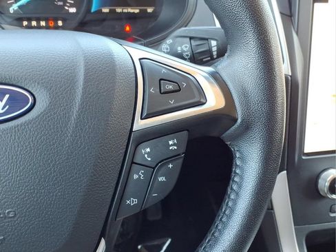 Used 2024 Ford Edge SEL AWD/4WD image 16