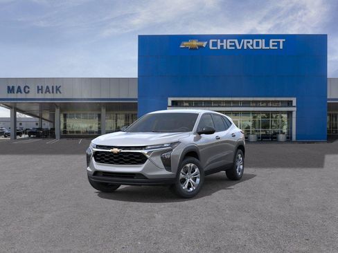 New 2026 Chevrolet Trax LS FWD image 8
