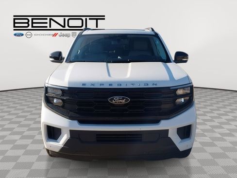 New 2025 Ford Expedition Active image 2
