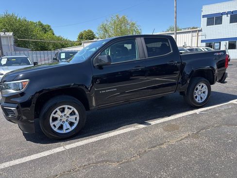 Used 2022 Chevrolet Colorado LT AWD/4WD image 4