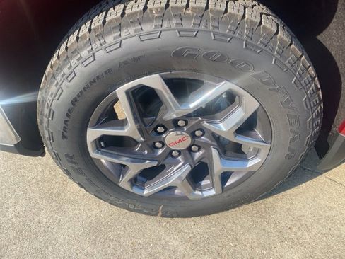 New 2026 GMC Sierra 1500 SLT w/ SLT Premium Plus Package image 10