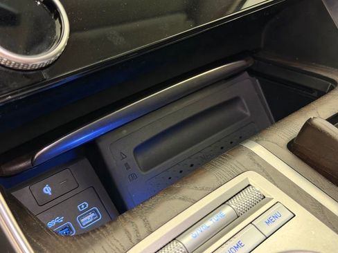 Used 2024 Genesis GV80 2.5T AWD/4WD image 33