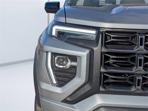 Used 2024 GMC Canyon AT4 w/ AT4 Premium Package image 9