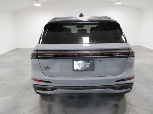 New 2026 Lincoln Nautilus Reserve w/ Jet Appearance Package image 7