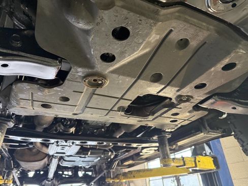 Used 2003 Lexus LX 470 4WD image 76