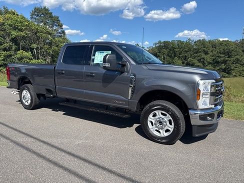 New 2026 Ford F350 XLT image 2