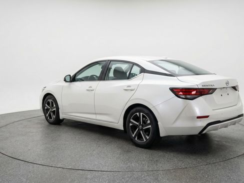 Used 2025 Nissan Sentra SV FWD image 6