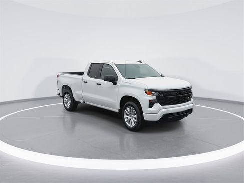 New 2026 Chevrolet Silverado 1500 Custom image 2