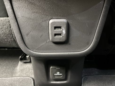 Certified 2022 GMC Terrain SLT w/ Infotainment Package II image 14