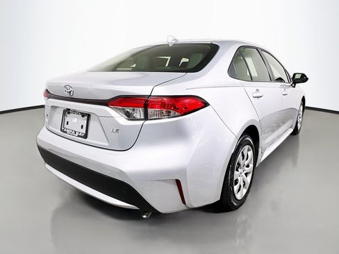 Used 2021 Toyota Corolla LE FWD image 4