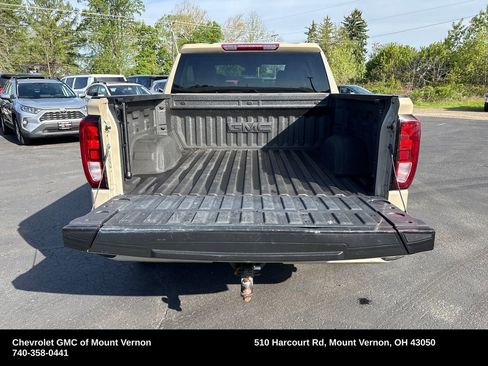 Used 2022 GMC Sierra 1500 Elevation w/ LPO, Elevation Black Package AWD/4WD image 28