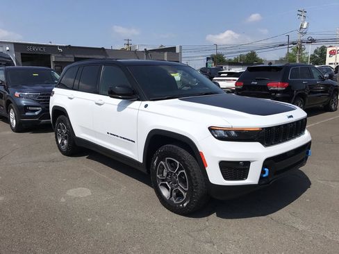Used 2023 Jeep Grand Cherokee Trailhawk AWD/4WD image 7