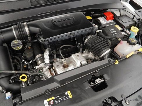 Certified 2025 Jeep Compass Latitude image 49