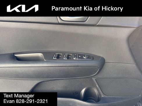 Used 2020 Kia Optima S image 16