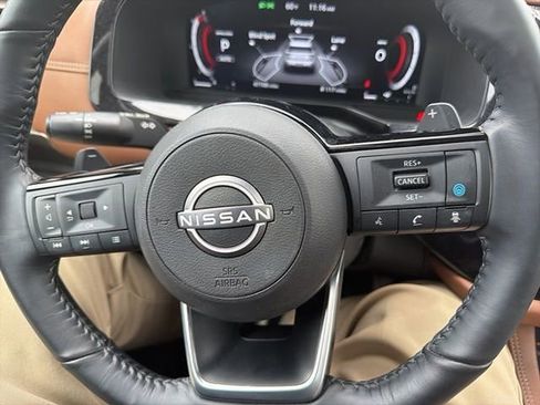 Used 2024 Nissan Pathfinder Platinum image 13