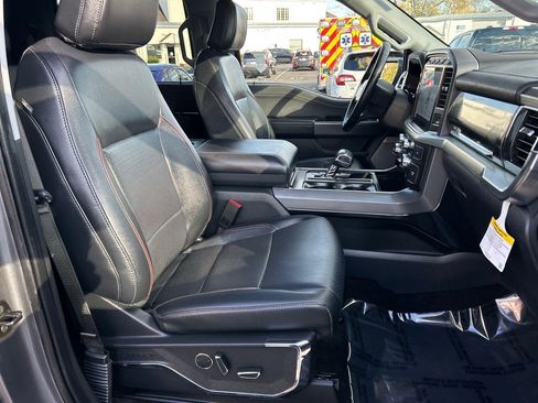 Used 2022 Ford F150 Lariat w/ Equipment Group 502A High image 18