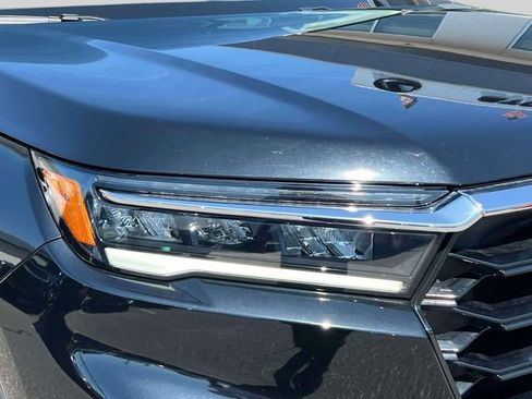 Used 2023 Honda Pilot Elite image 13