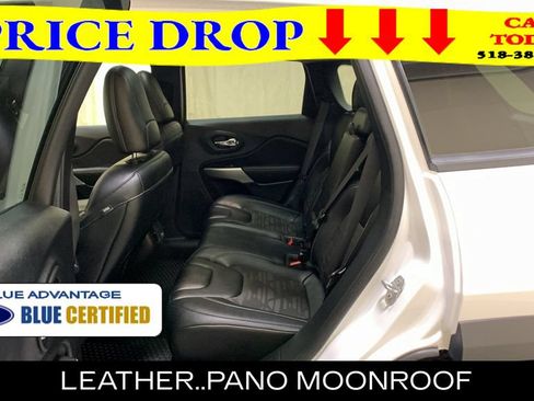 Used 2022 Jeep Cherokee Latitude w/ Sun & Sound Group AWD/4WD image 19