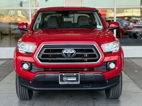 Certified 2021 Toyota Tacoma SR5 w/ Technology Package AWD/4WD image 5