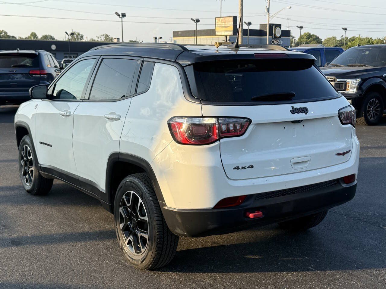 Used 2020 Jeep Compass Trailhawk AWD/4WD image 3