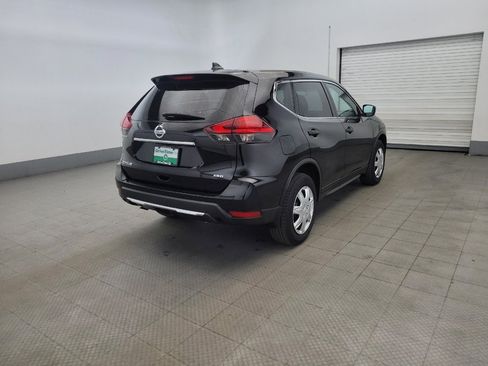 Used 2017 Nissan Rogue S image 9