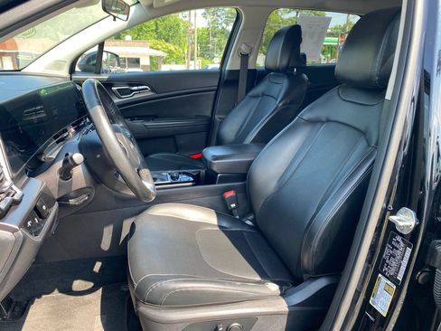 Used 2023 Kia Sportage EX FWD image 10