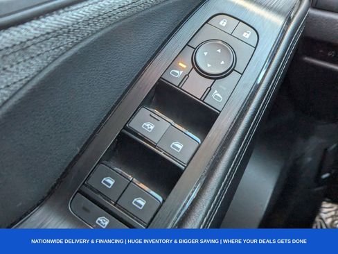 Used 2023 Nissan Rogue SV image 30