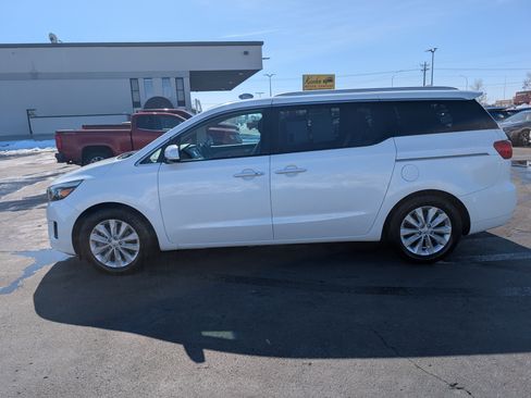 Used 2016 Kia Sedona EX image 5