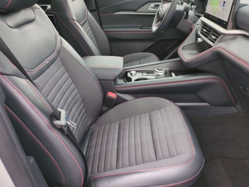 Used 2025 Ford Explorer ST-Line w/ Premium Package image 23