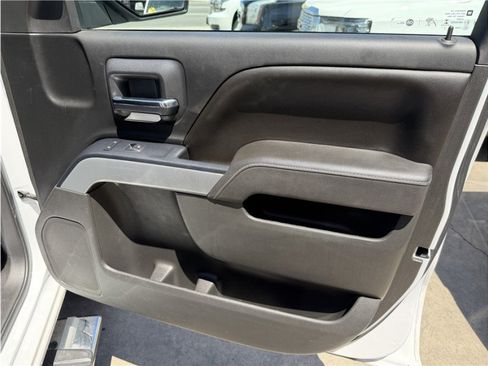 Used 2017 Chevrolet Silverado 1500 LT w/ All Star Edition AWD/4WD image 29