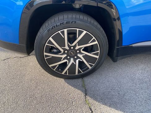 Used 2025 Jeep Wagoneer S Limited image 5