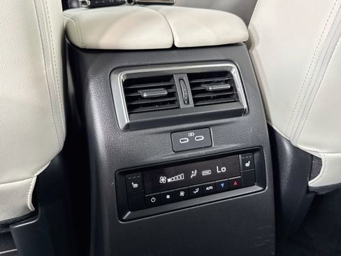 Used 2024 MAZDA CX-90 Plug-In Hybrid w/ Premium Plus AWD/4WD image 27