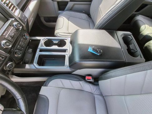 Used 2016 Ford F150 XLT w/ Equipment Group 302A Luxury AWD/4WD image 24