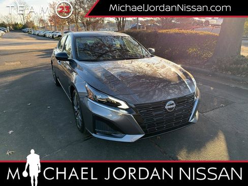 New 2025 Nissan Altima 2.5 SV image 1