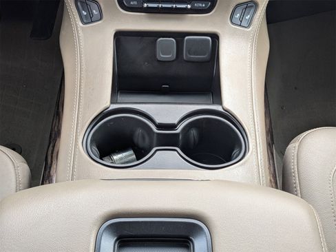 Used 2020 GMC Yukon XL SLT w/ HD Trailering Package image 21