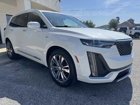 Used 2020 Cadillac XT6 Premium Luxury FWD image 4