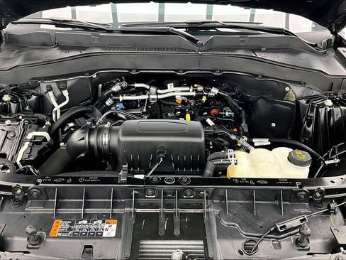 Certified 2024 Ford Explorer XLT w/ Equipment Group 202A AWD/4WD image 10