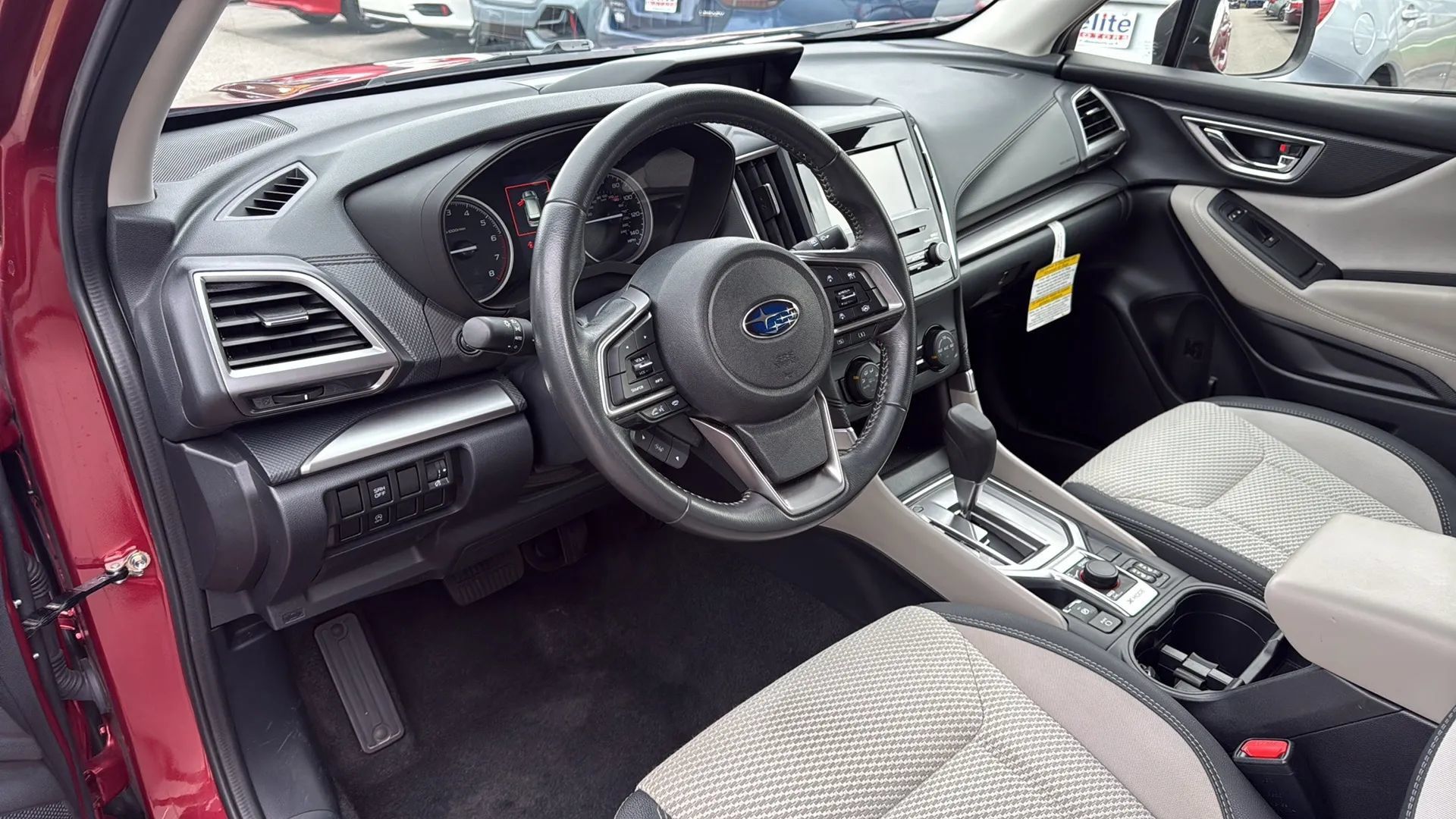 Used 2023 Subaru Forester Premium AWD/4WD image 17