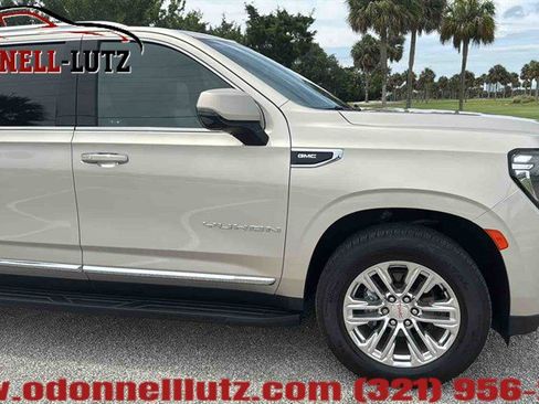 Used 2021 GMC Yukon XL SLT w/ SLT Premium Package AWD/4WD image 7