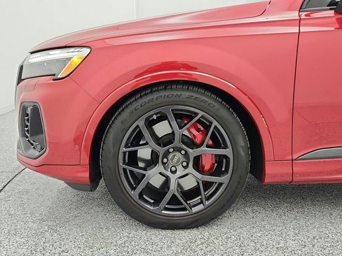 Used 2025 Audi SQ7 Prestige AWD/4WD image 17