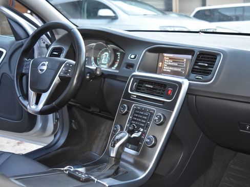 Used 2015 Volvo V60 T5 Premier image 34
