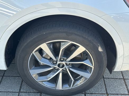 Used 2023 Audi Q5 2.0T Premium AWD/4WD image 11