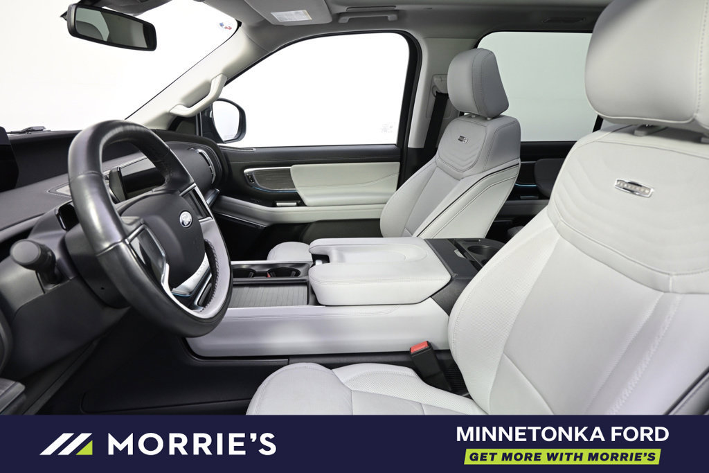 Used 2025 Ford Expedition Max Platinum w/ Platinum Ultimate Package AWD/4WD image 13