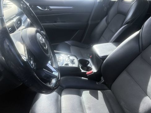 Used 2017 MAZDA CX-5 Touring w/ Preferred Equipment Package FWD image 6