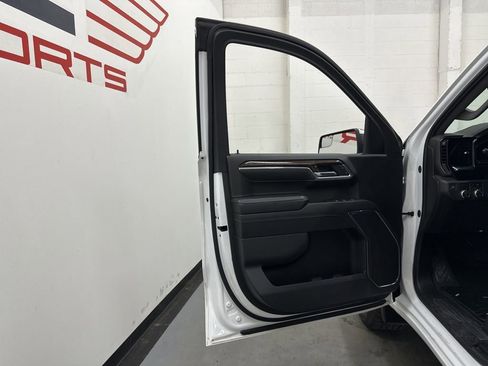 Used 2024 GMC Sierra 1500 SLE image 37