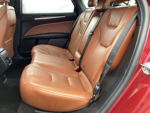 Used 2019 Ford Fusion Titanium image 17