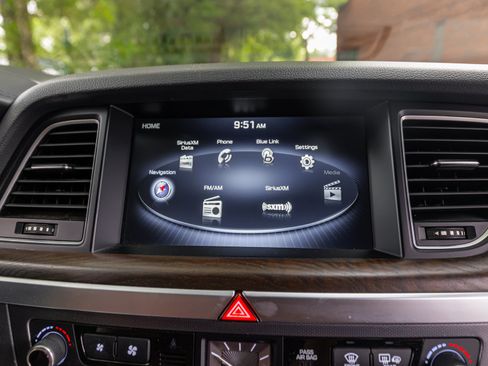 Used 2017 Genesis G80 5.0 Ultimate RWD image 10
