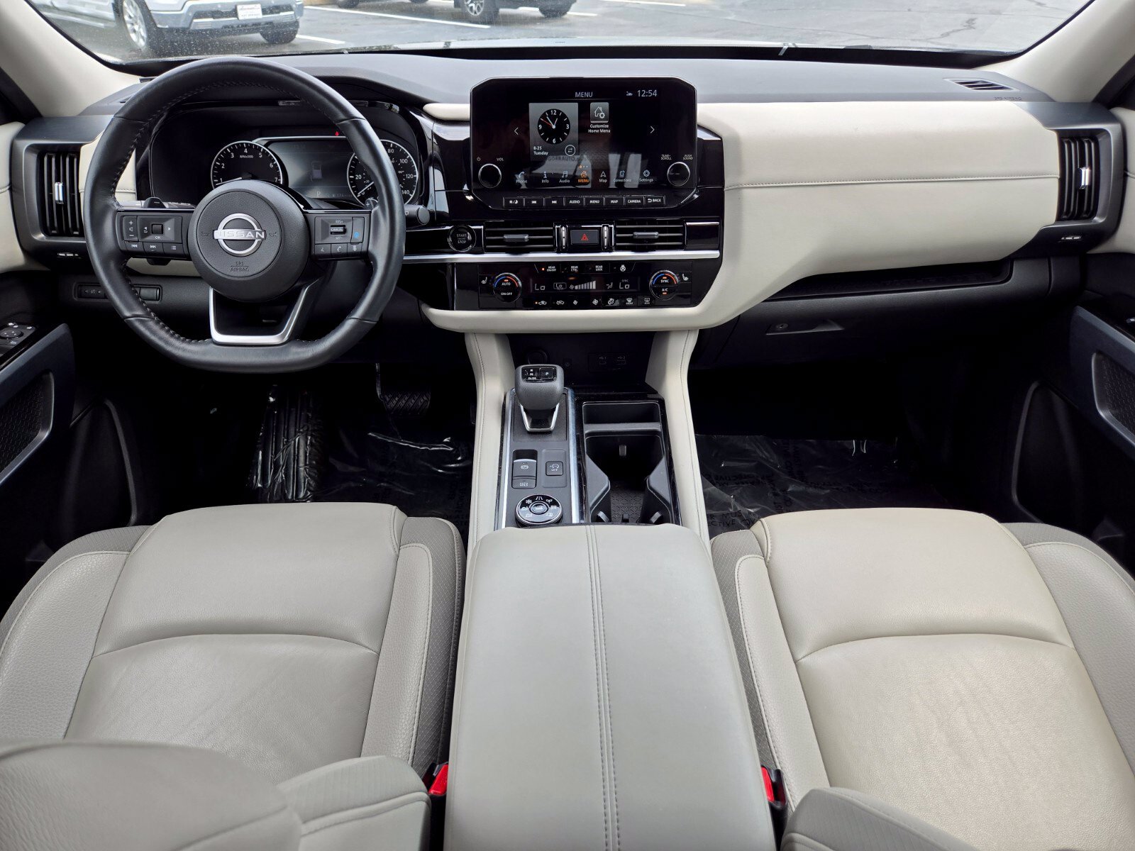 Used 2025 Nissan Pathfinder SL AWD/4WD image 16