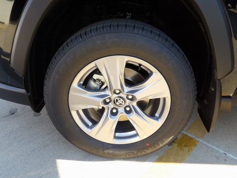 New 2025 Toyota RAV4 XLE image 19